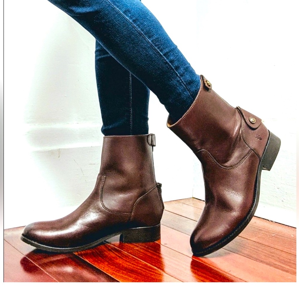 Frye 8.5 leather Melissa Button Back Short moto Boots